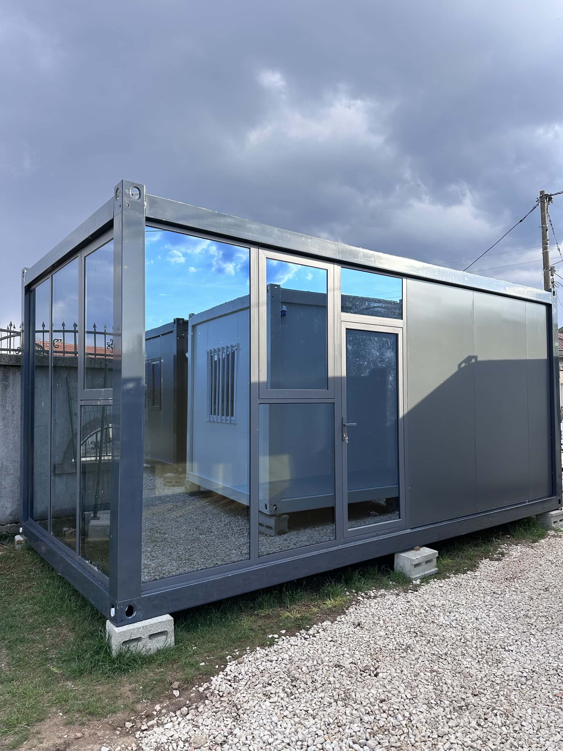 Lux kontejner – modularni kontejner 6 × 3 × 2.8 m, fotografija 1